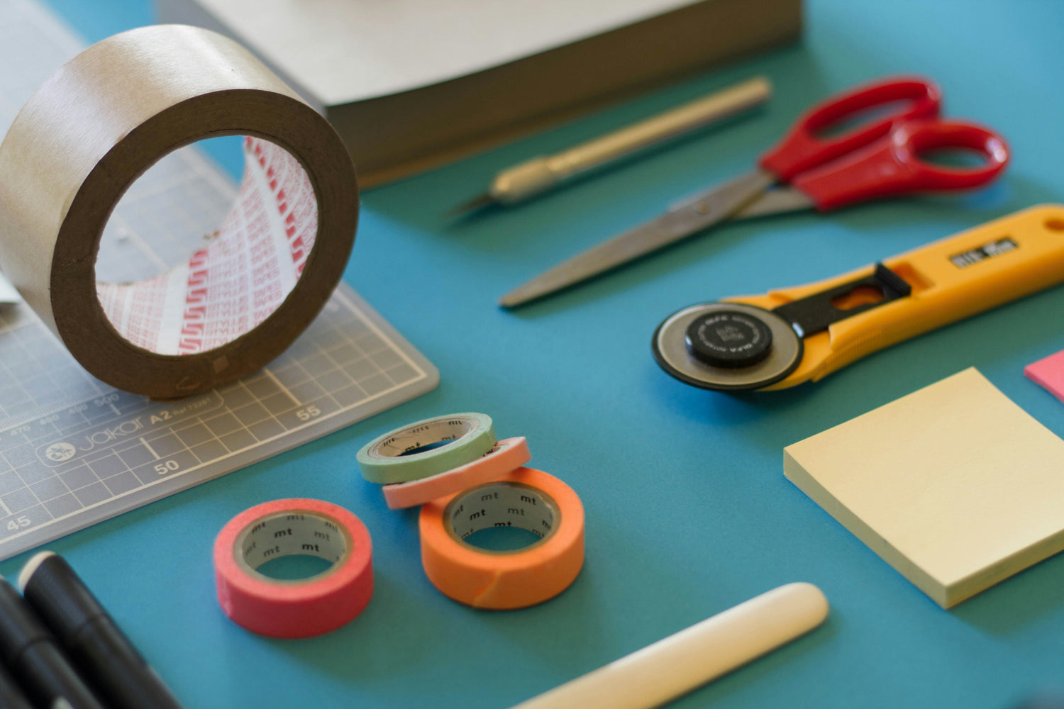 Workshop-desk-with-various-tools-for-arts-and-crafts